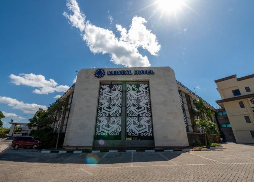  Kupang Front of property