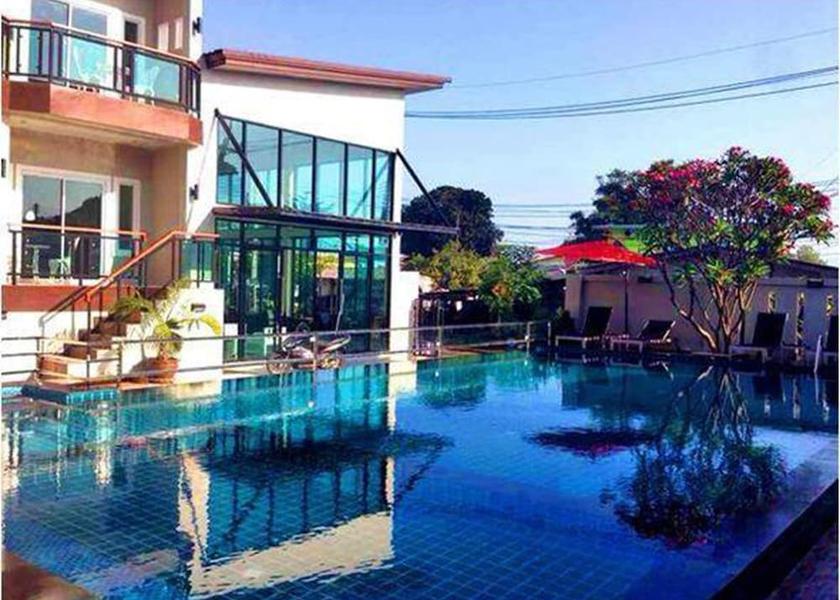 Chonburi Koh Lan Interior Entrance
