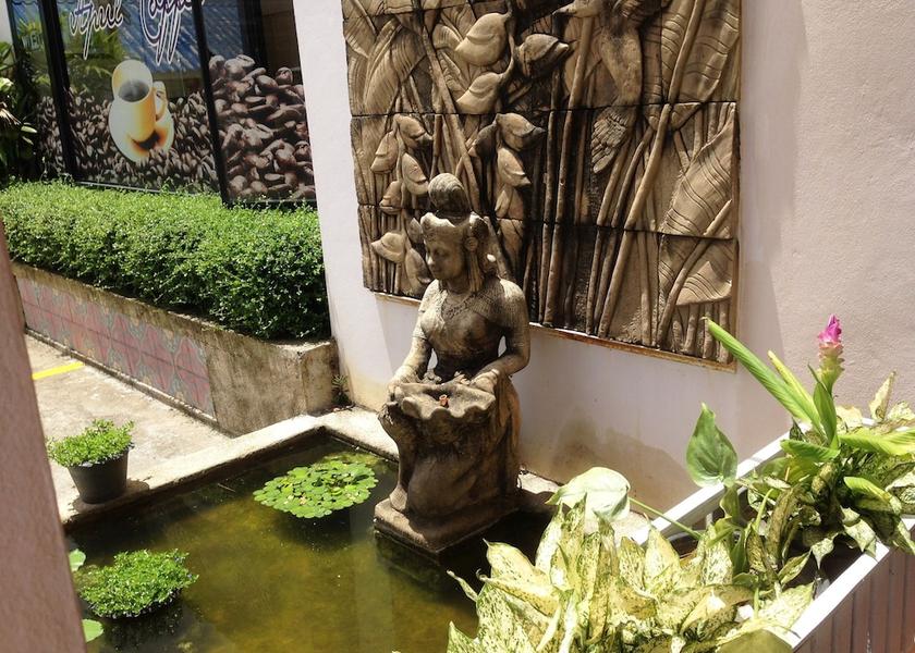Chonburi Chonburi Exterior Detail
