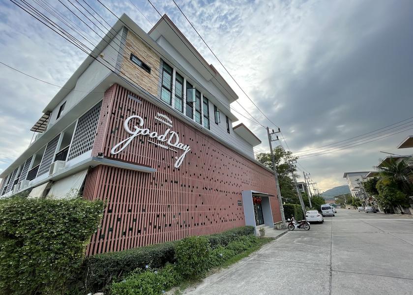 Phuket Province Wichit Front of property