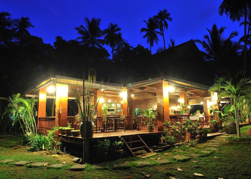 Phuket Koh Lon Exterior Detail