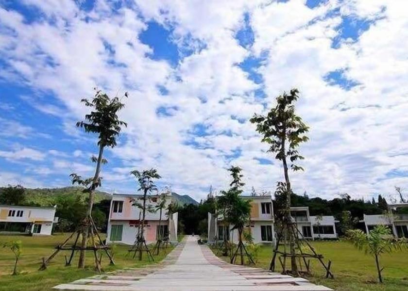 Phetchaburi Kaeng Krachan Entrance
