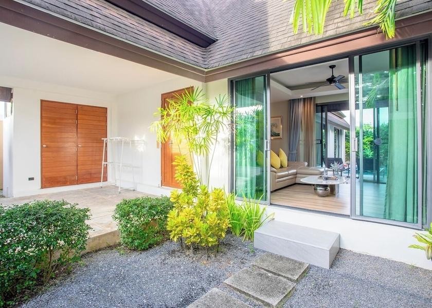 Phuket Province Thep Krasattri Room
