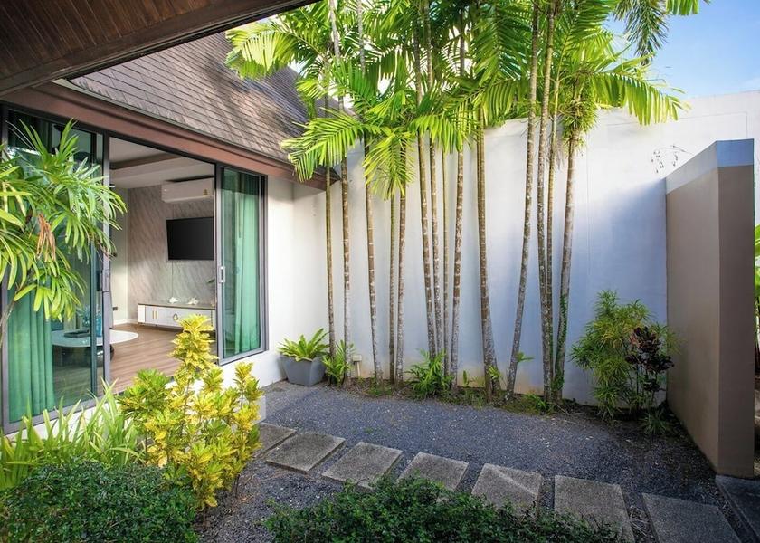 Phuket Province Thep Krasattri Room