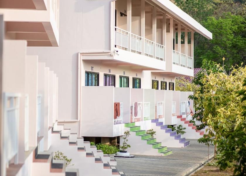 Chonburi Koh Lan Exterior Detail