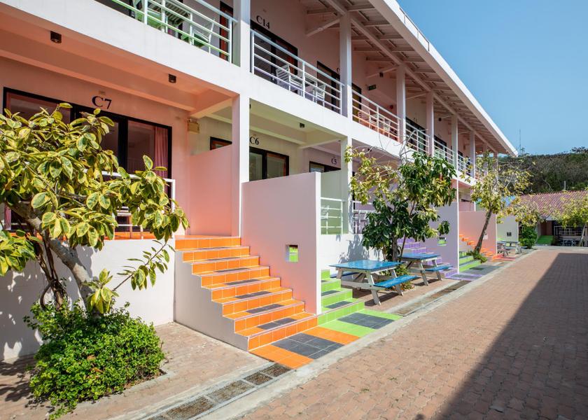 Chonburi Province Koh Lan Exterior view
