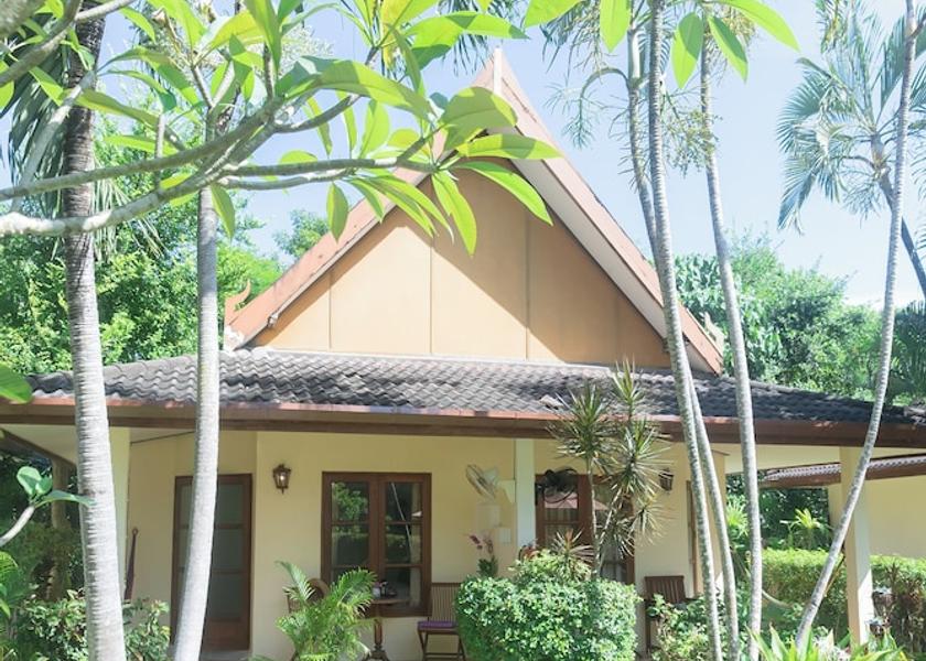 Phuket Rawai Exterior Detail