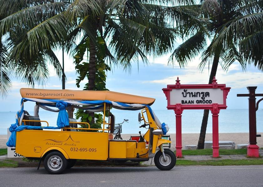 Train station shuttle