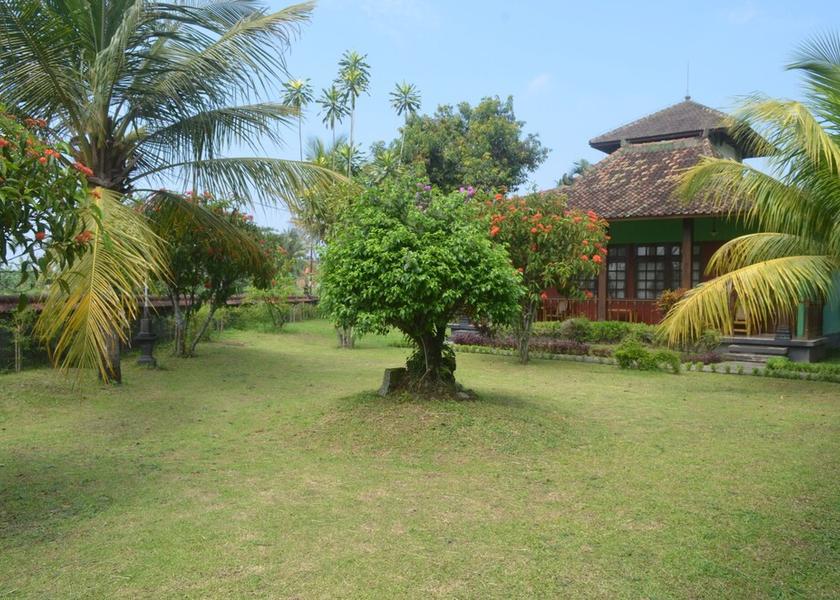  Prambanan Exterior Detail