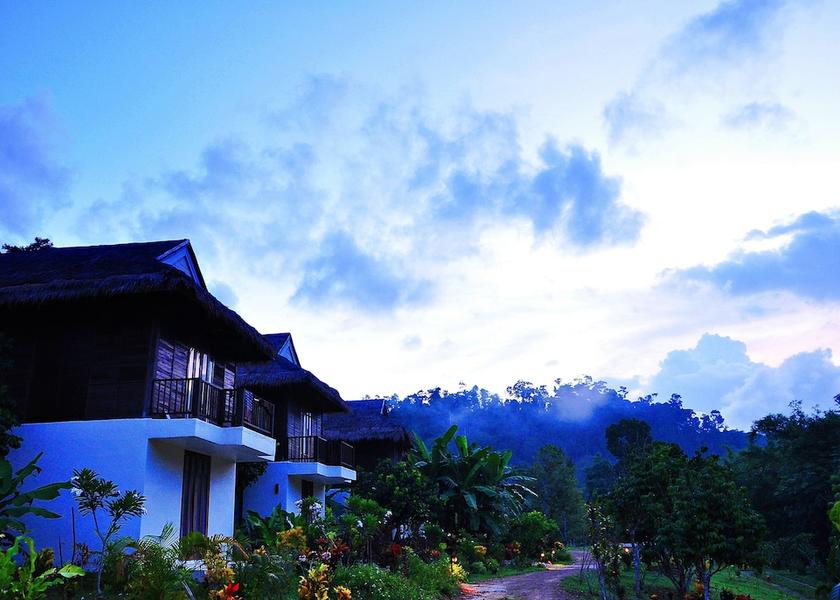 Krabi Province Khlong Thom Facade