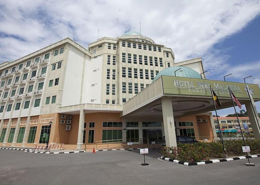 Sarawak Lawas Front of property