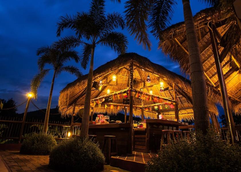 Chiang Mai Province San Kamphaeng Bar (on property)
