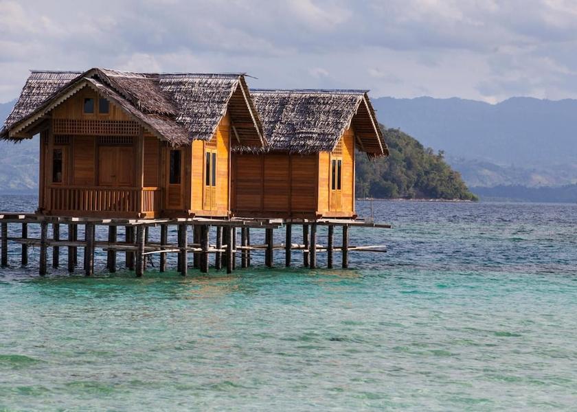  Gorontalo Exterior Detail