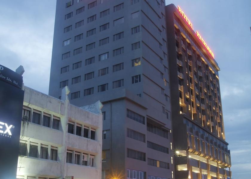 Perak Ipoh Front of property - evening/night
