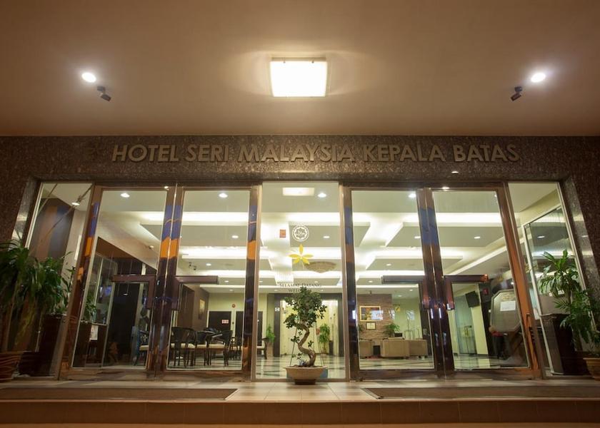 Penang Kepala Batas Exterior Detail