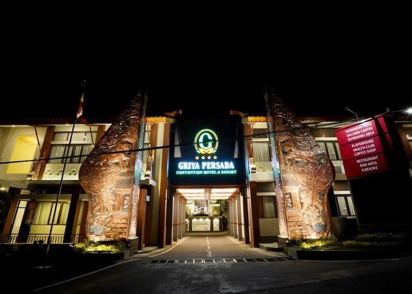  Pakem Facade