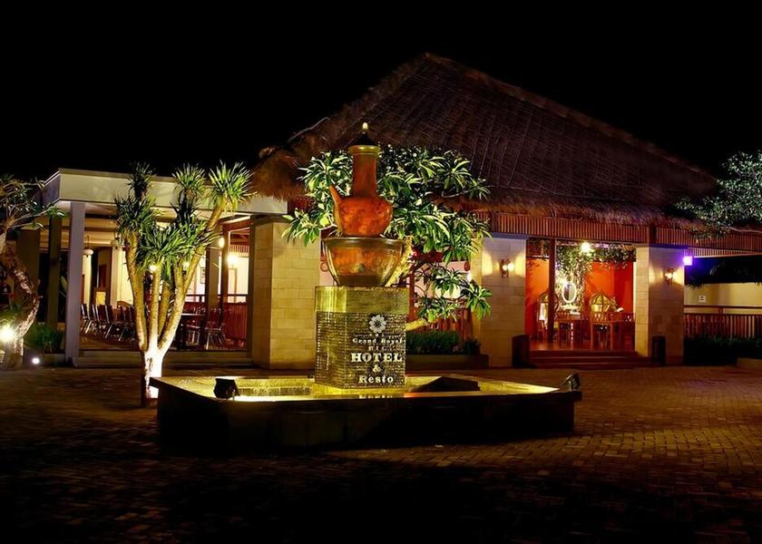  Praya Exterior Detail