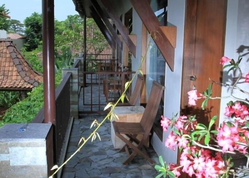 Central Java Baki Balcony