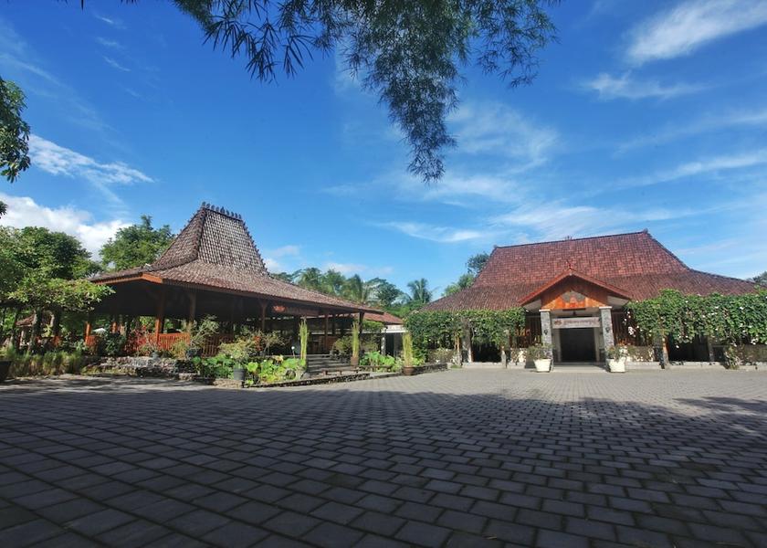 Central Java Mungkid Lobby