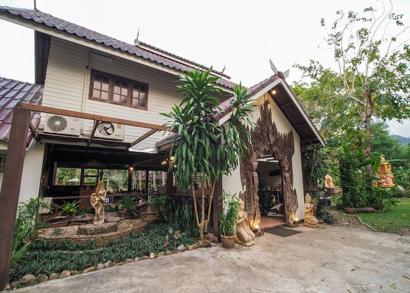 Trat Province Ko Chang Exterior Detail