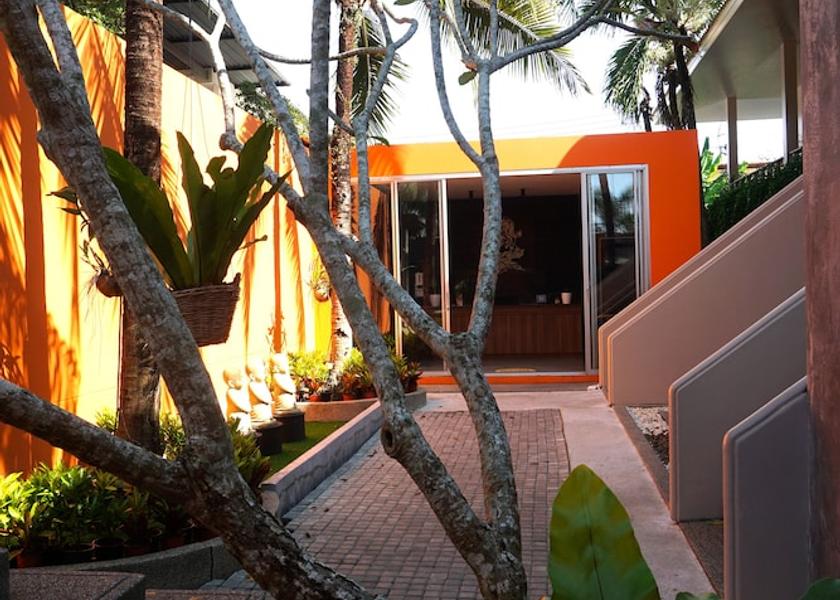 Phuket Chalong Facade