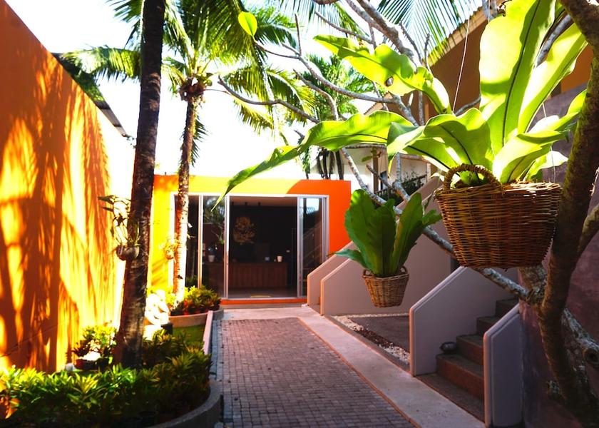 Phuket Chalong Facade