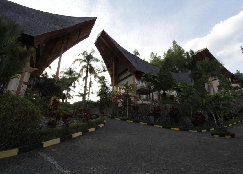  Toraja Exterior