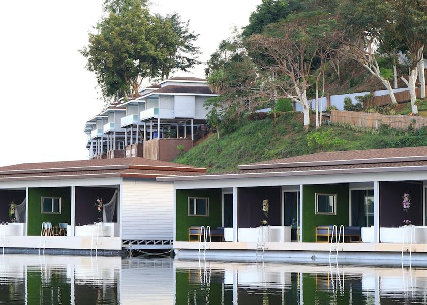 Kanchanaburi Province Si Sawat Exterior Detail