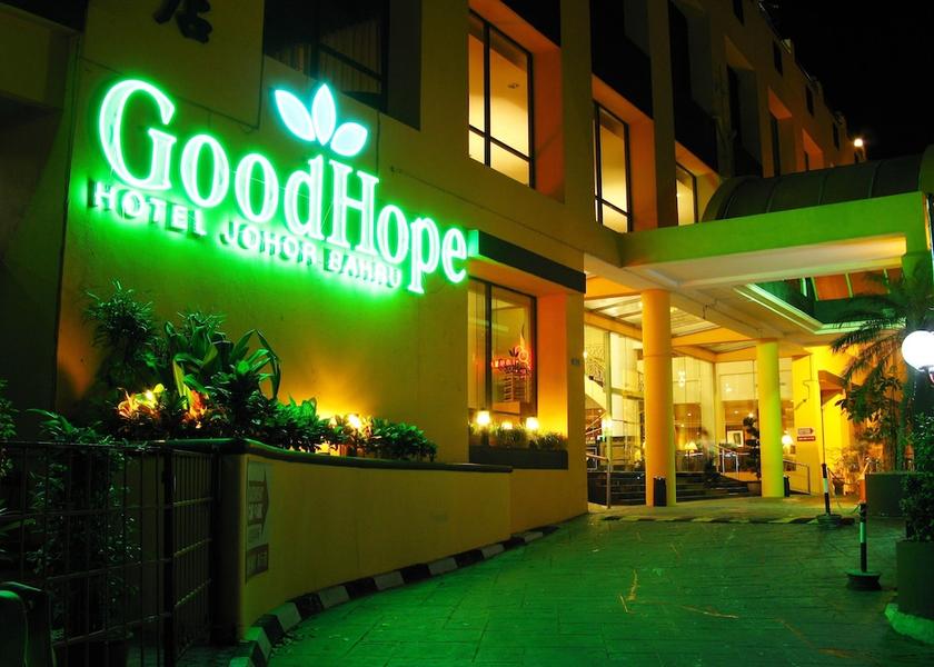 Johor Johor Bahru Front of property - evening/night