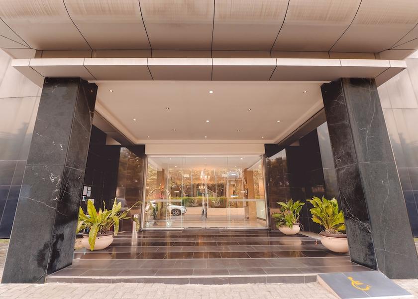  Medan Exterior Detail
