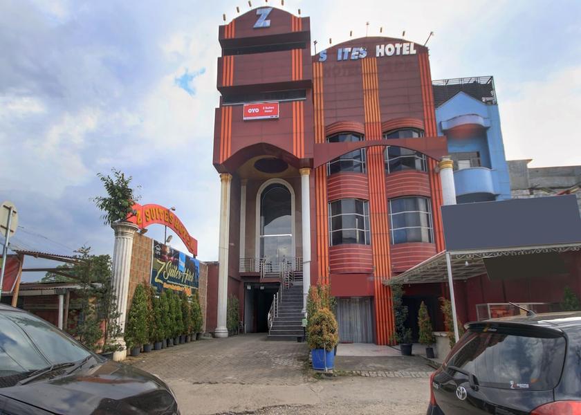  Medan Exterior Detail