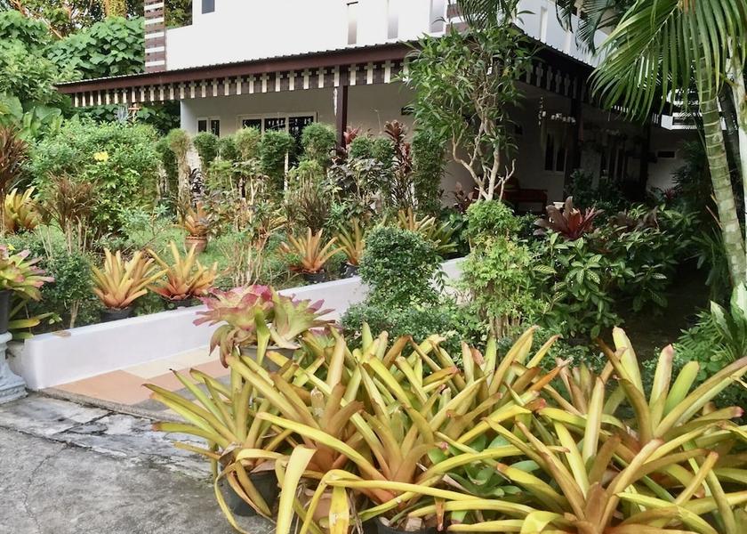 Phuket Ratsada Living Area