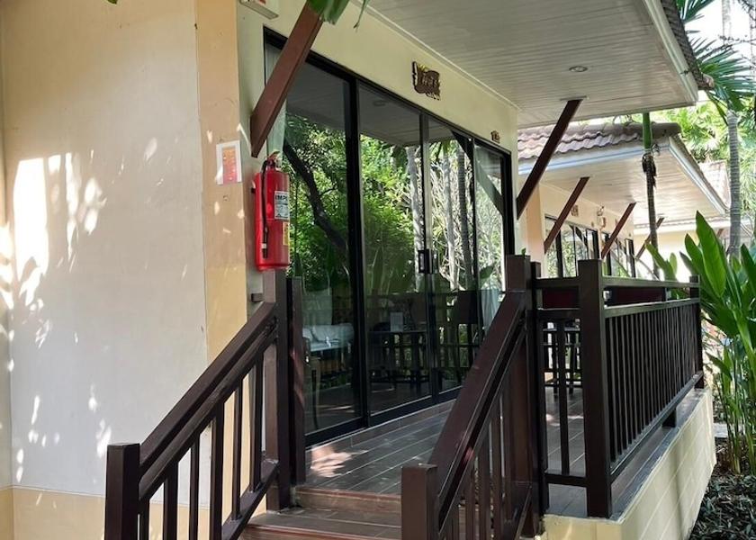 Nakhon Pathom Don Tum Living Area