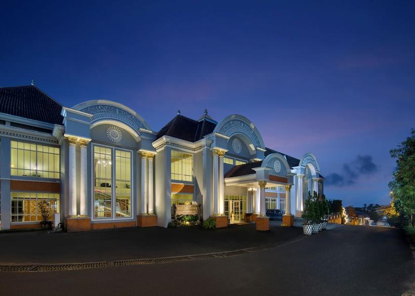 East Java Prigen Front of property