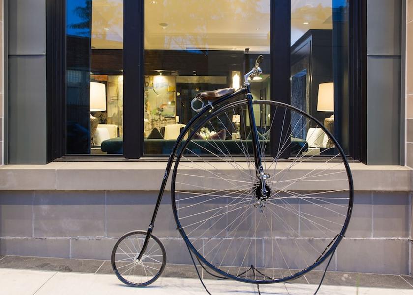 Illinois Charleston Amenity