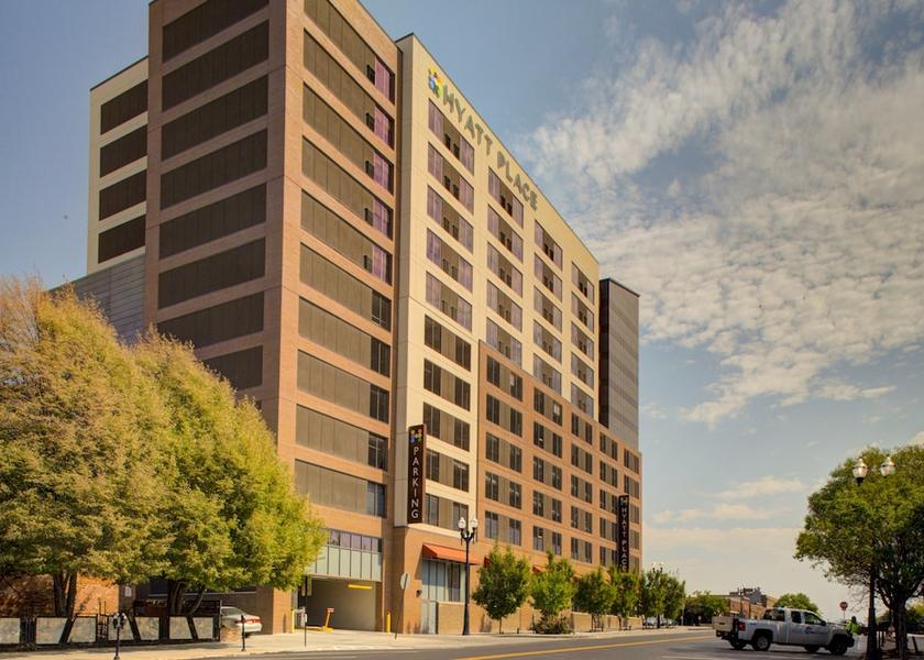 Nebraska Omaha Facade