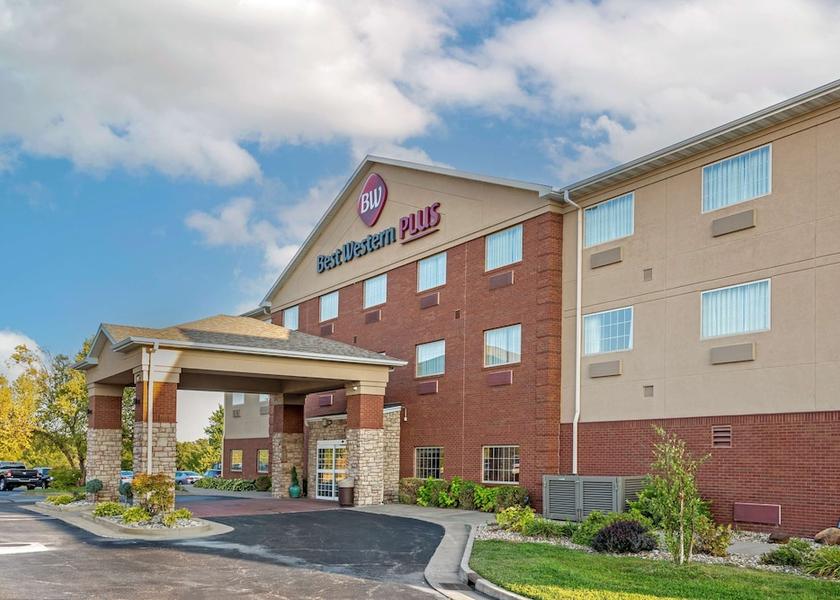 Missouri Jefferson City Exterior Detail