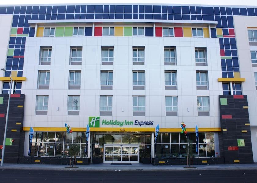 California north hollywood Facade