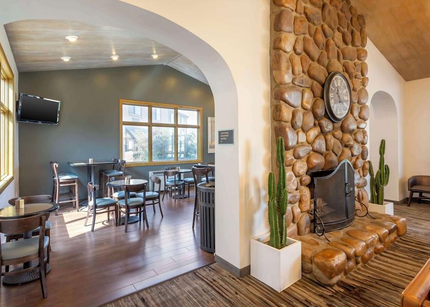 Utah North Salt Lake Lobby