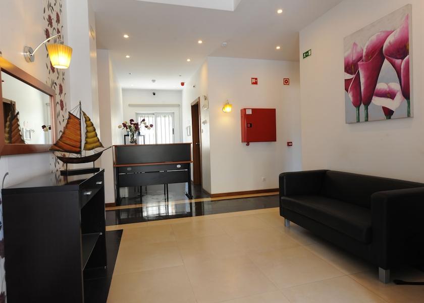 Luanda Luanda Reception