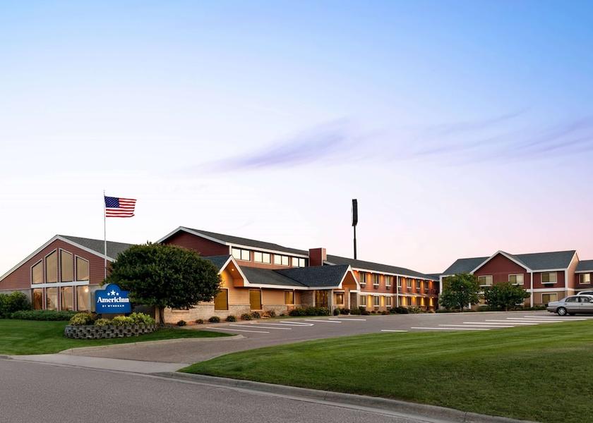 Minnesota Sauk Centre Exterior Detail