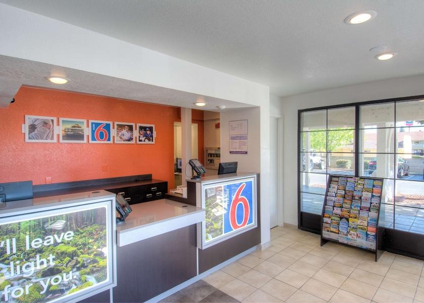 California Redding Reception