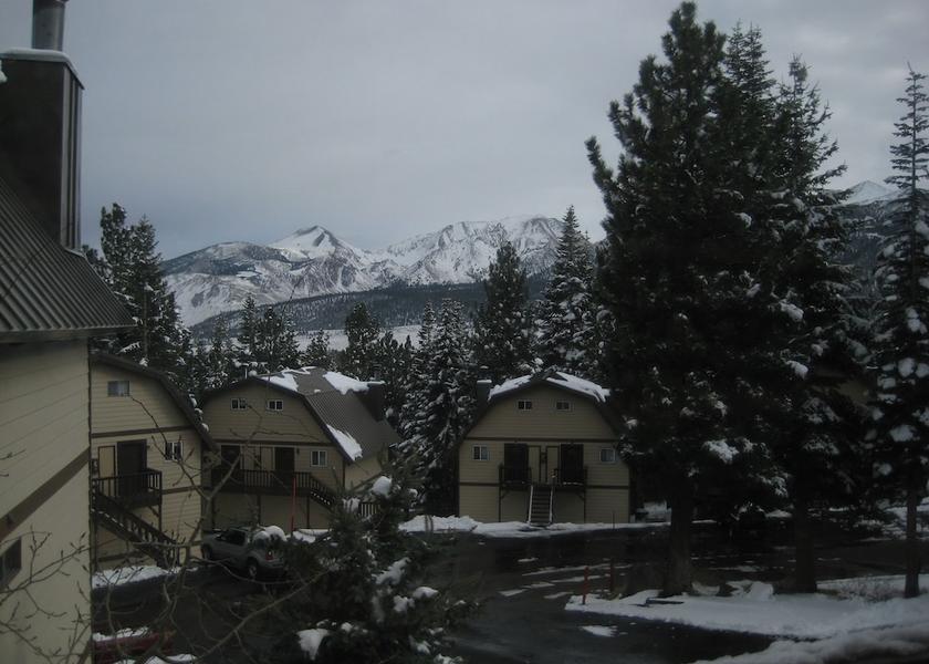 California Mammoth Lakes Exterior Detail