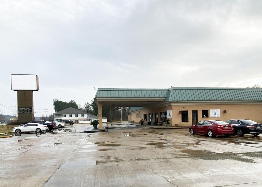 Louisiana Leesville Facade