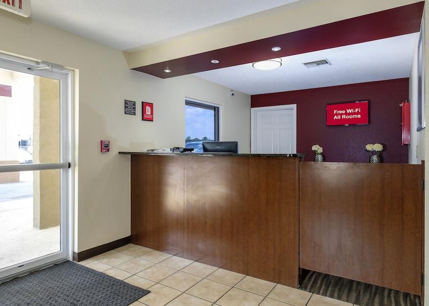 Florida De Funiak Springs Lobby