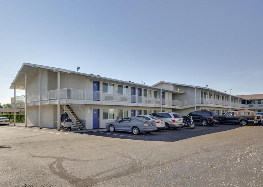 Colorado Lakewood Exterior Detail