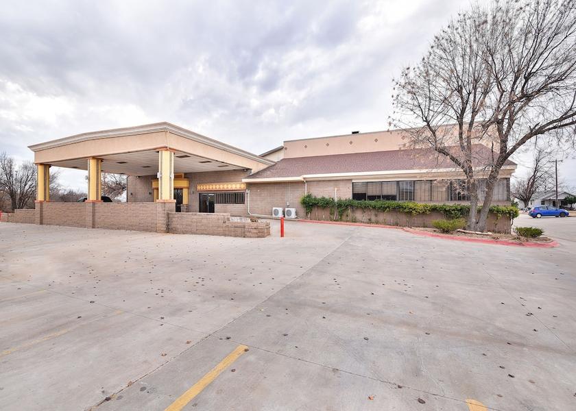 Oklahoma Enid Exterior Detail