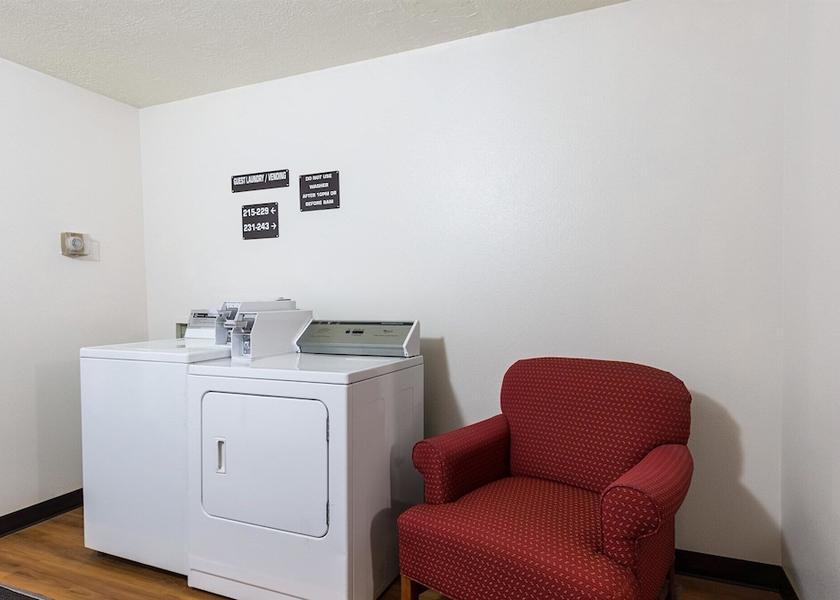 Utah Cedar City Laundry room