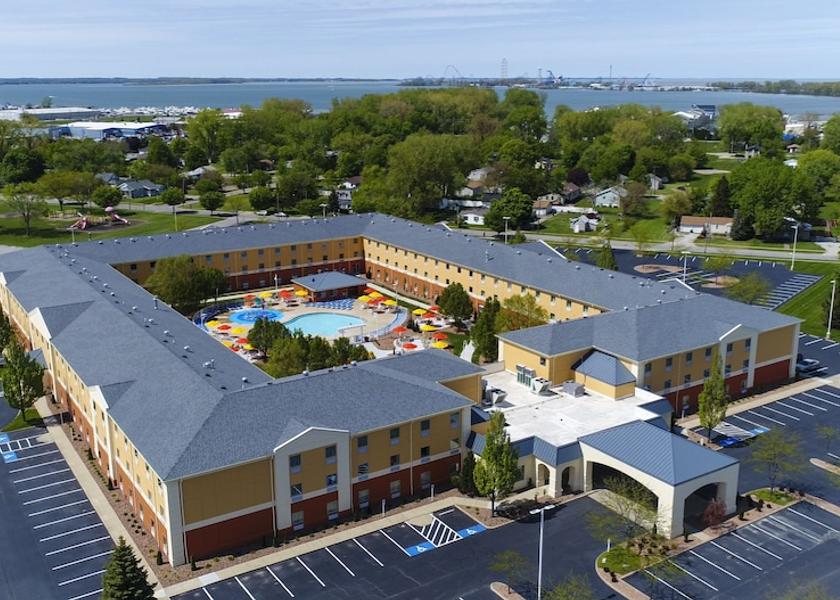 Ohio Sandusky Property grounds