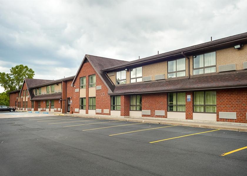 New York Binghamton Facade